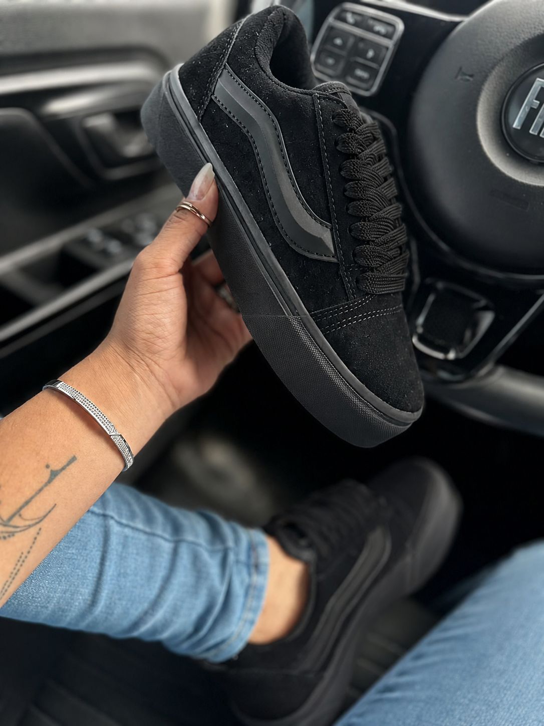Vans KNU